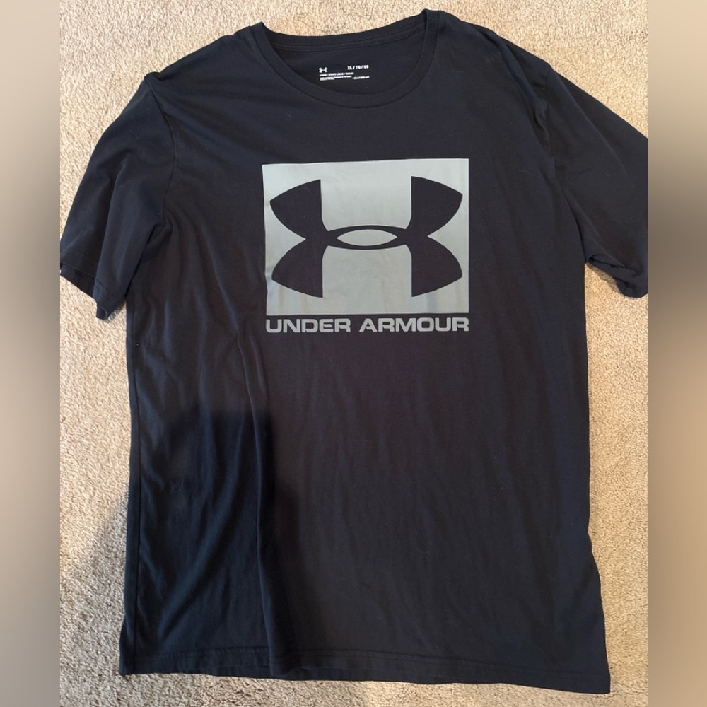 Under Armour HeatGear Graphic Logo T-Shirt Men’s XL Black Loose Fit